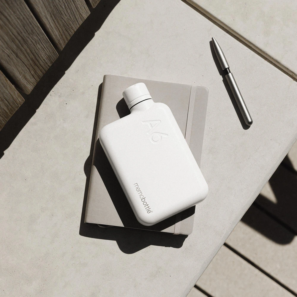 Memobottle A6 stainless steel drinking bottle white