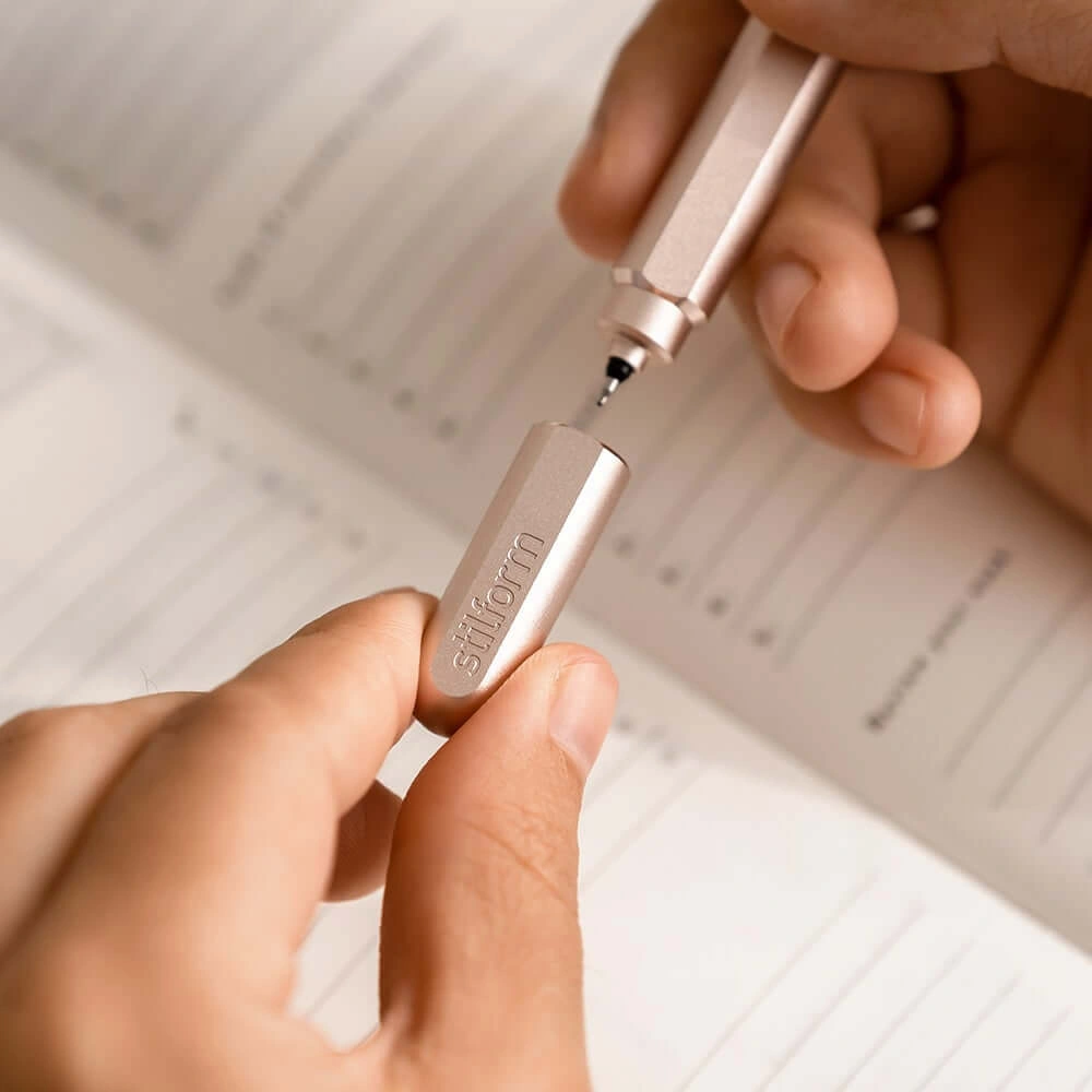 Stilform ARC Gelschreiber aus Titan - Gel-Stift in grau