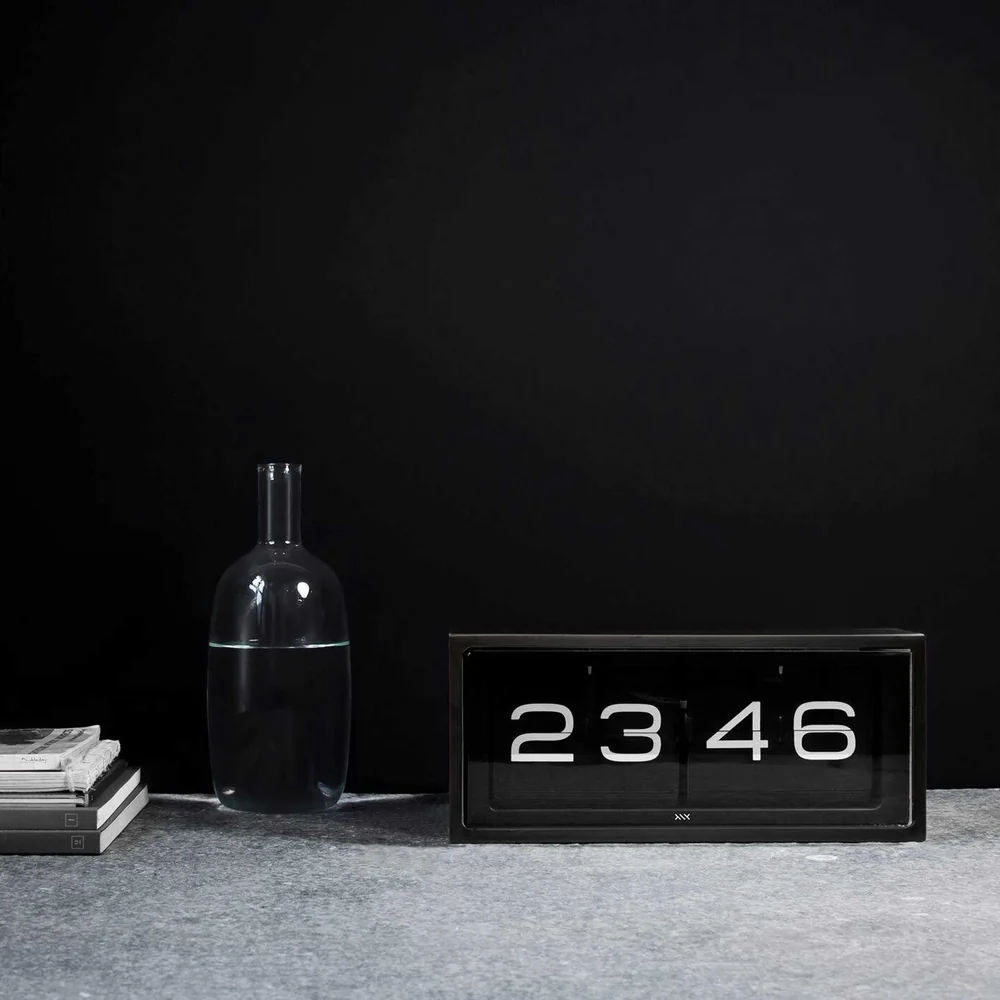 LEEF Amsterdam Brick Wanduhr / Tischuhr in Schwarz