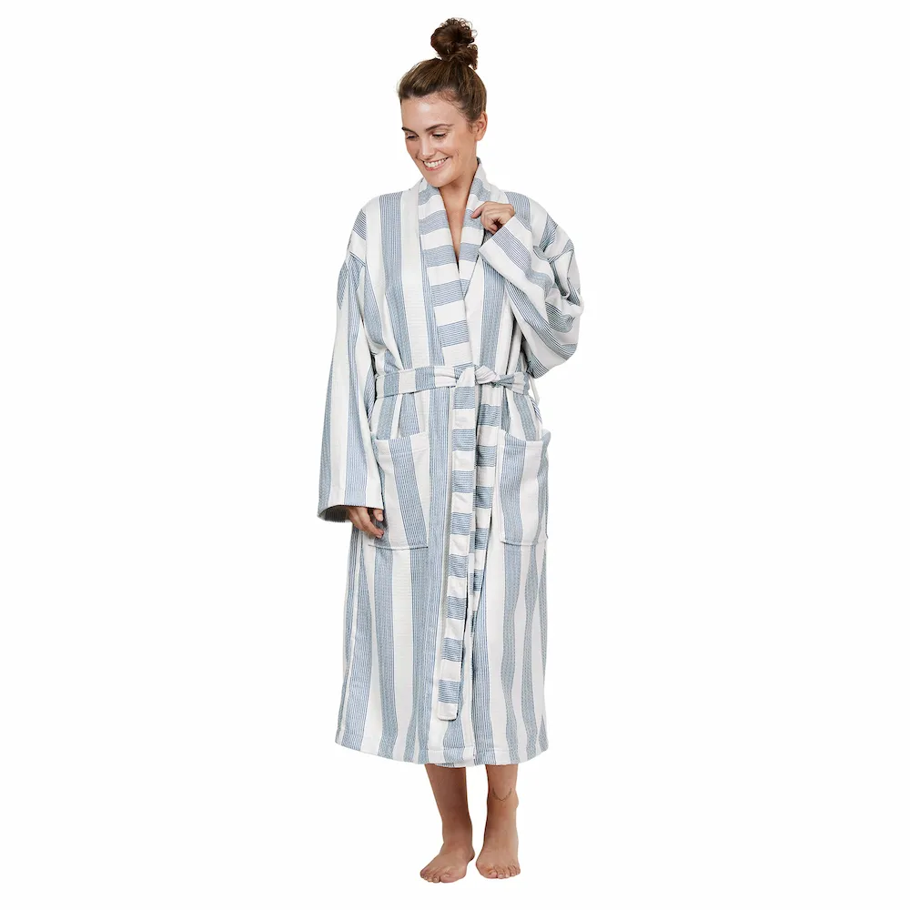 Bathrobe Dock & Bay Storm Cloud - Dressed