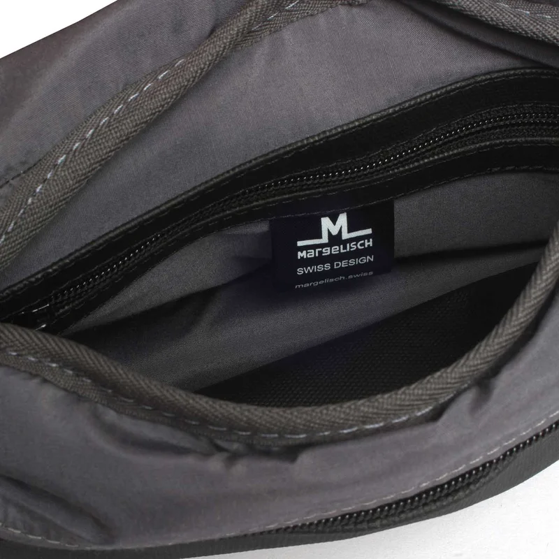 Margelisch Wamu 1 toiletry bag in black