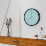 Horloge murale Remember Qua bleu clair et bleu foncé
